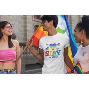 Shirt - Stay together - Wurban Wear | Grappig shirt | Pride | Unisex tshirt | Pride vlag | Regenboog vlag | LGBTQ | Make up | Gay | Liefde | Wit