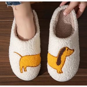 Teckel - hond - sloffen - pantoffels - wit - slippers - bruin oranje teckel - teckelprint - maat 36/37