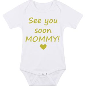 Baby rompertje met leuke tekst | See you soon mommy! |zwangerschap aankondiging | cadeau papa mama opa oma oom tante | kraamcadeau | maat 56 wit goud
