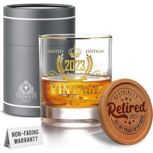 Geef Goud 2023 Whiskyglazen Pensioencadeaus Pensioenverjaardagscadeau voor Papa Mama Adventskalender Whiskybeker Gepersonaliseerde Rumglazen Adventskalender 2023 Vrouwen Grappige cadeaus