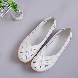 Vrouwen Holle Comfortabele Leren Loafers Casual Ronde Neus Mocassins Rijden Flats Zachte Wandelschoenen - Wit - Maat 40 EU
