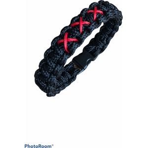 Handgemaakte Zwarte Smaller Model Paracord Armband - Duurzame Armband met Drie Rode Kruizen - Een Stijlvolle Verwijzing naar Amsterdam - Op maat gemaakt - XXX - Mokum - Andreaskruizen - 020