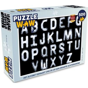Puzzel Het alfabet gemaakt van ijs op een zwarte achtergrond - Legpuzzel - Puzzel 500 stukjes