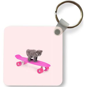 Sleutelhanger - Uitdeelcadeautjes - Poes - Kitten - Dieren - Skateboard - Roze - Plastic