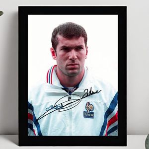 Zinedine Zidane Ingelijste Handtekening – 15 x 10cm In Klassiek Zwart Frame – Gedrukte handtekening – Frans Elftal - Zizou - Juventus - Real Madrid