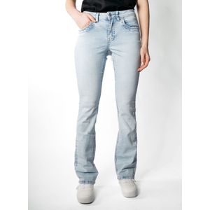 Babette - Flared Jeans - Lichtblauw - Draagcomfort - Elegante Pasvorm