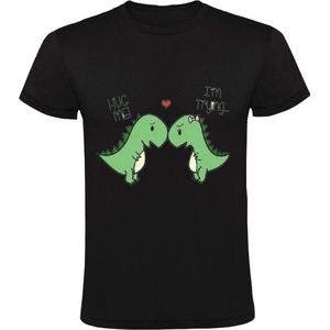 Hug me im trying Heren T-shirt - dino - dinosaurus - oertijd - knuffel - prehistorie - prehistorisch