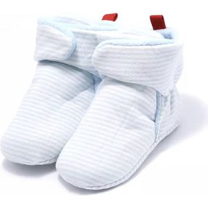 Lichtblauw gestreepte babyslofjes van Baby-Slofje maat 11 cm ( 0-6 maanden)