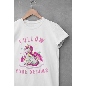 Shirt - Follow your dreams - Wurban Wear | Grappig shirt | Leuk cadeau | Unisex tshirt | Unicorn | Eenhoorn | Sprookjeswonderland | Regenboog | Dieren | Wit