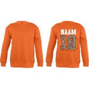 Sweater kind - Oranje - met naam en geboortejaar - Maat 122/128