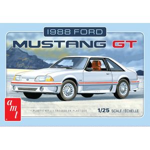 1:25 AMT 1216 Ford Mustang 1988 Car Plastic Modelbouwpakket