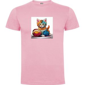 Zacht Roze T-Shirt met “ Kleurrijke Kitten met bol wol “ Print Full Color Maat S