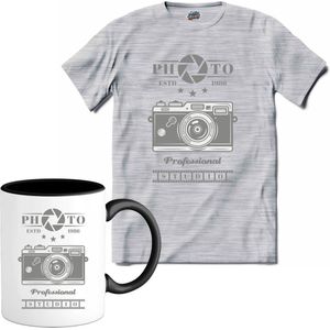 Foto Camera 1986 | Fotografie - Camera - Photography - T-Shirt met mok - Unisex - Donker Grijs - Gemêleerd - Maat XL