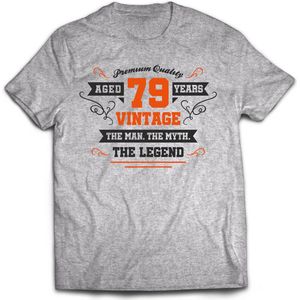 79 Jaar Legend - Feest kado T-Shirt Heren / Dames - Antraciet Grijs / Oranje - Perfect Verjaardag Cadeau Shirt - grappige Spreuken, Zinnen en Teksten. Maat 3XL