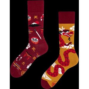 Many Mornings unisex asian dragon