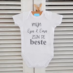 Rompertje baby korte mouw met tekst: Mijn opa en oma zijn de beste - Maat 50-56 jongen of meisje