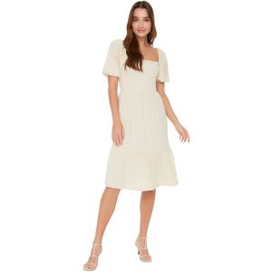 Trendyol Bruine Gipel Taille Opening/Skater Vierkante Kraag Ballonmouw Midi Crêpe Brei Jurk Twoss22El1088