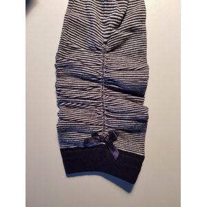 Katoenen legging, wit met blauw streepje en strikje maat 122-128