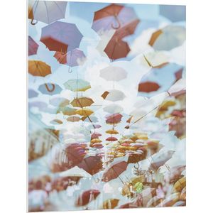 PVC Schuimplaat - Straat - Mensen - Paraplu - Kleuren - 75x100 cm Foto op PVC Schuimplaat (Met Ophangsysteem)
