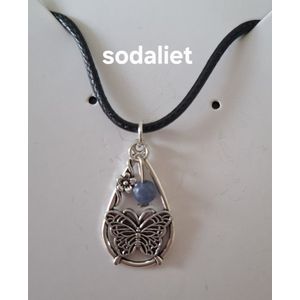 Sodaliet Waterdruppel / Vlinder Ketting