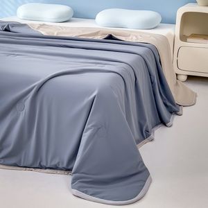 Qelus Dubbelzijdig Koeldeken 200x230cm - Verkoelende Fiber Zomerdeken voor Bed & Bank - Superzacht Ademend Textiel - Verkoelende Deken - Blauw