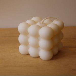 Bubbel kaars - Bubble candle - 6x6 cm - crème wit - handgemaakt - koolzaadwas