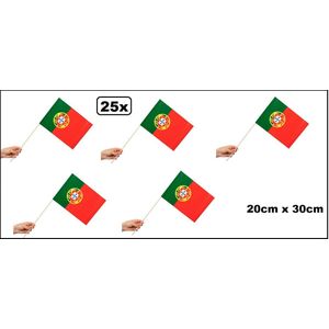25x Zwaaivlaggetjes op stok Portugal 20cm x 30cm - Zwaai vlaggetjes EK WK thema feest voetbal festival uitdeel Portugees
