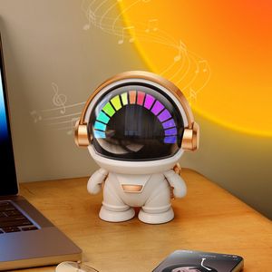 Astronaut Bluetooth speake - Draagbare Bluetooth speaker - Schattige Draadloze Draagbare Buitenluidspreker Met Verlichting- Mini Stereo Bluetooth speake 5.0