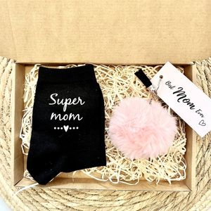 Moederdag cadeauset | Super Mom | Sokken (maat 35/38) | Pompom Sleutelhanger | Mama | Verjaardag Moeder
