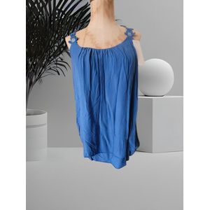 Dames top met bloembandjes kobalt blauw One size 38 t/m 44