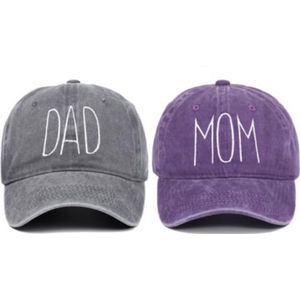 Set met 1 cap Mom paars en en 1 cap Dad grijs - babyshower - genderreveal - cap - mom - dad - paars - grijs