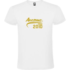 Wit T-Shirt met “Awesome sinds 2010 “ Afbeelding Goud Size XXXL