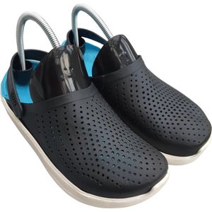 Crocs-stijl slipper, kleur grijs, zool blauw. Met kleine productie foutjes maat 42/43