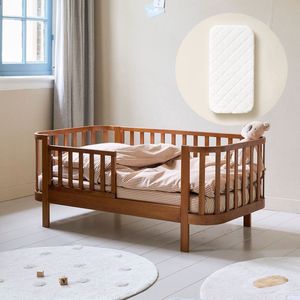 Petite Amélie ® Peuterbed 140x70 cm met 10 cm matras - Kinderbed Ovaal - Met Verstelbaar Uitvalhekje - Walnoot (Premium)