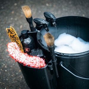 RUSH Bucket Organiser - Ruim vak + 4 openingen voor borstels - Universeel - Geschikt voor alle emmers