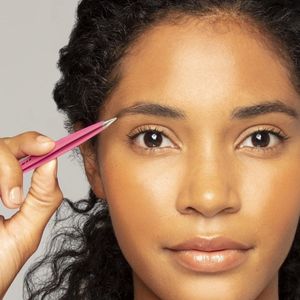 Precisiepunt pincet van roestvrij staal Pretty in Pink met LED verlichting