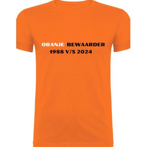 Nederlands Elftal Kinder T-shirt - Oranje - Voetbal - Kinder shirt met tekst- Kinder T-Shirt - Nederlands Voetbal - Maat 110 - T-Shirt leeftijd 4 tot 5 jaar - Grappige teksten - Cadeau - Shirt cadeau - EK voetbal Shirt- verjaardag