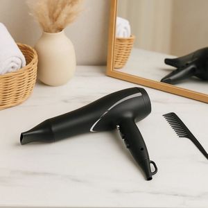 Föhn – 1800-2200W – 2 Snelheden – 3 Warmtestanden – Cool Shot – Inclusief Diffuser & Concentrator – 1,8m Kabel – Ophanghaak – Verwijderbare Kap