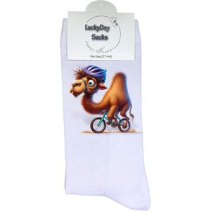 Dromedaris fiets - wielrennen -fiets - verjaardag cadeau - Moederdag - Vaderdag - opkikkertje - kerst cadeau sokken - valentijnsdag - Sokken waar je vrolijk van wordt - leuke sokken voor heren en dames - leuk cadeau - maat 37-44