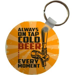 Sleutelhanger - Mancave - Bier - Oranje - Vintage - Plastic - Rond - Uitdeelcadeautjes - Vaderdag cadeau - Geschenk - Cadeautje voor hem - Tip - Mannen