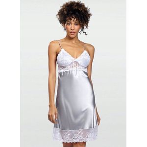 Harper | Vrouwelijke zilver- grijs satijnen chemise | cadeautip | satijnen nachthemd met kant | DKaren | S