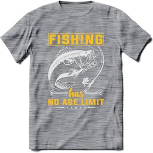 Fishing Has No Age Limit - Vissen T-Shirt | Geel | Grappig Verjaardag Vis Hobby Cadeau Shirt | Dames - Heren - Unisex | Tshirt Hengelsport Kleding Kado - Donker Grijs - Gemaleerd - S