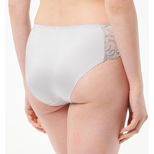 Triumph - Modern Finesse Tai - Slip Maat 42