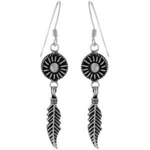 Oorbellen dames | Oorring/oorringen met hanger | Zilveren oorhangers, pikun bloem met veer | WeLoveSilver