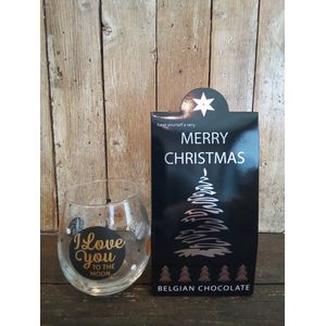 Cadeauset-Pakket-Kerst-Kerstmis-Kerstpakket-Chocolade-Belgische Chocolade-Merry Christmas-Happy New year-Happy-Gelukkig nieuwjaar-waterglas-glas-wijnglas-i love you to yhe moon and back-i love you-ik hou van jou-liefde-verliefdheid-partner-verloofde