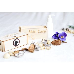 Royal Natural Cosmetics - Ezelinnenmelk Crème - Vochtinbrengende Crème - Donkey Milk Crème - Hydraterend - Huidverzorging - Tegen wondinfecties - Ontstekingsremmend - Tonisch Effect - Tegen Veroudering - Werd gebruikt door Cleopatra!