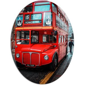 Dibond Ovaal - Traditionele Rode Toeristenbus door de Straten van Londen - 51x68 cm Foto op Ovaal (Met Ophangsysteem)