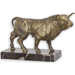 gietijzeren stier op een marmeren voet 28 cm lang
