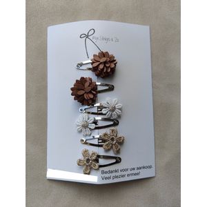 haarclip Bloemenset babyhaar 3 cm clipjes (bruine suède, wit zilver Madelief,beige geborduurd bloemen