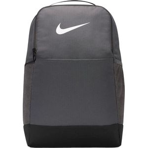 Nike brasilia 9.5 training rugzak in de kleur grijs.